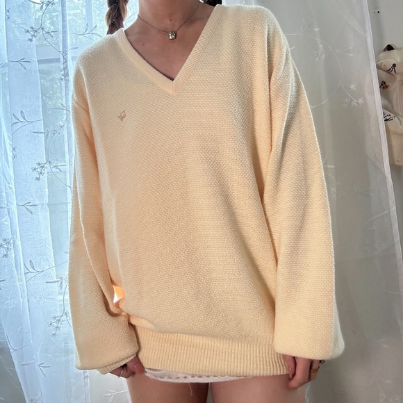 Christian Dior vintage knit pastel yellow sweater - Picture 6 of 8